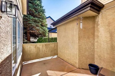 3221 2 Street NW Calgary Alberta photo 32