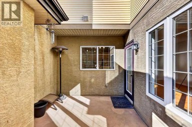 3221 2 Street NW Calgary Alberta photo 34