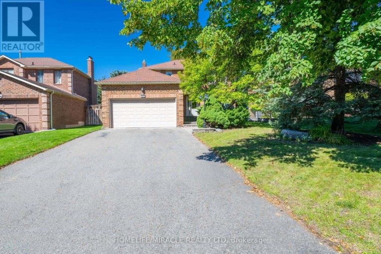 9 IRIS CRESCENT, Brampton (Snelgrove), Ontario, L6Z3H8