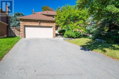 9 IRIS CRESCENT Brampton (Snelgrove) Ontario photo 2