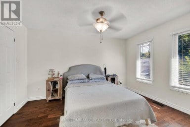 9 IRIS CRESCENT Brampton (Snelgrove) Ontario photo 21