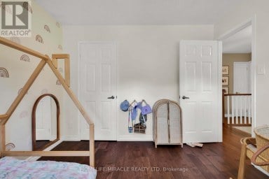9 IRIS CRESCENT Brampton (Snelgrove) Ontario photo 25
