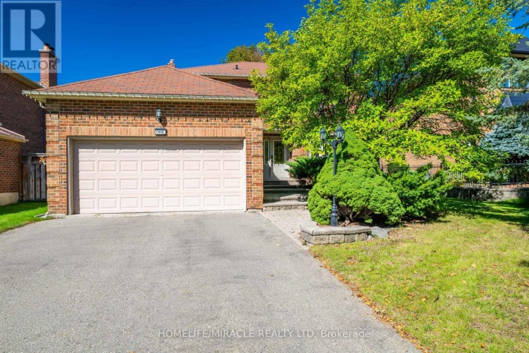 9 IRIS CRESCENT, Brampton (Snelgrove), Ontario, L6Z3H8