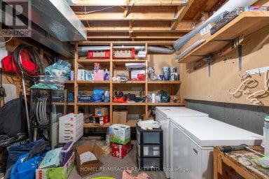 9 IRIS CRESCENT Brampton (Snelgrove) Ontario photo 36