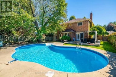 9 IRIS CRESCENT Brampton (Snelgrove) Ontario photo 40