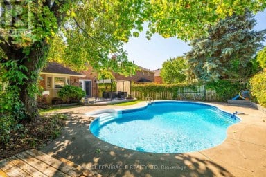 9 IRIS CRESCENT Brampton (Snelgrove) Ontario photo 41