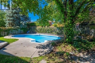 9 IRIS CRESCENT Brampton (Snelgrove) Ontario photo 42
