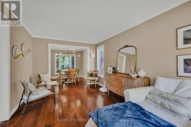 9 IRIS CRESCENT Brampton (Snelgrove) Ontario photo 8