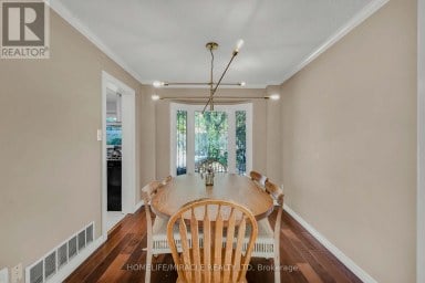 9 IRIS CRESCENT Brampton (Snelgrove) Ontario photo 9