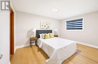 8 LOIRE COURT Toronto (West Humber-Clairville) Ontario photo 23