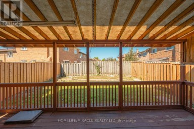 8 LOIRE COURT Toronto (West Humber-Clairville) Ontario photo 49