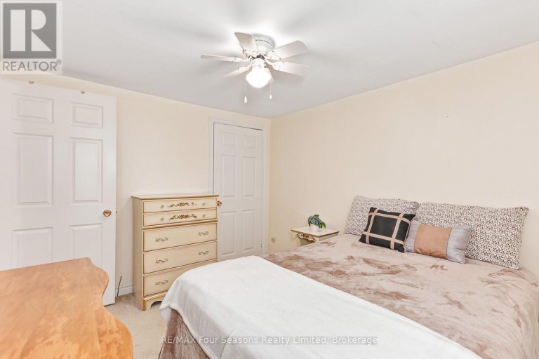 511 OXBOW PARK DRIVE, Wasaga Beach, Ontario, L9Z2T9