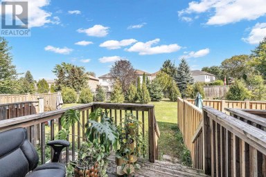 5 MARKHAM TRAIL Clarington (Bowmanville) Ontario photo 25