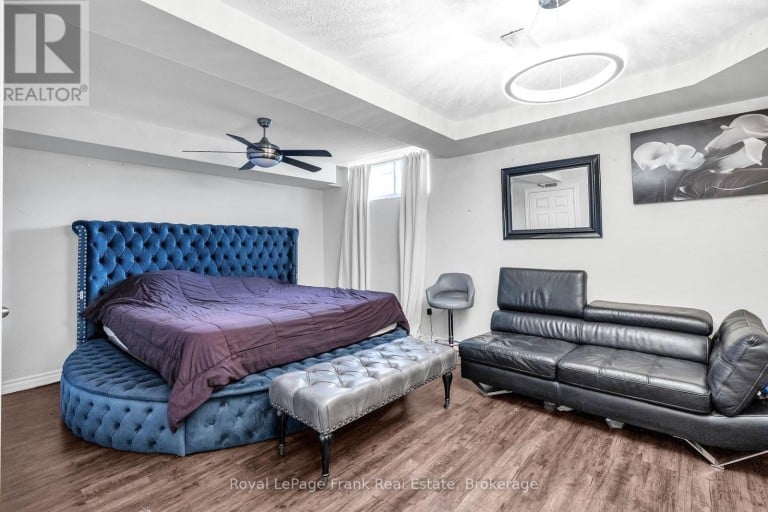 5 MARKHAM TRAIL, Clarington (Bowmanville), Ontario, L1C0S4