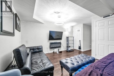 5 MARKHAM TRAIL Clarington (Bowmanville) Ontario photo 6