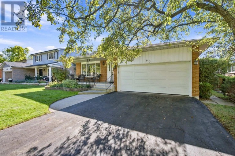 90 PRINGLE AVENUE, Markham (Markham Village), Ontario, L3P3L3