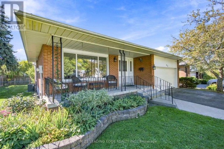 90 PRINGLE AVENUE, Markham (Markham Village), Ontario, L3P3L3
