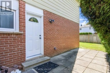 90 PRINGLE AVENUE Markham (Markham Village) Ontario photo 37