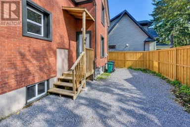 18 MIEHM PLACE Kitchener Ontario photo 2