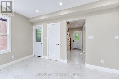 18 MIEHM PLACE Kitchener Ontario photo 8