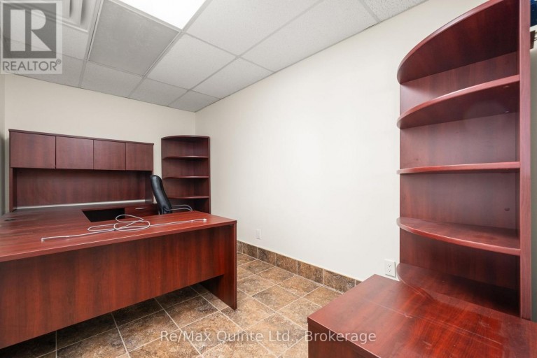 105 STATION STREET, Belleville (Belleville Ward), Ontario, K8N2S8