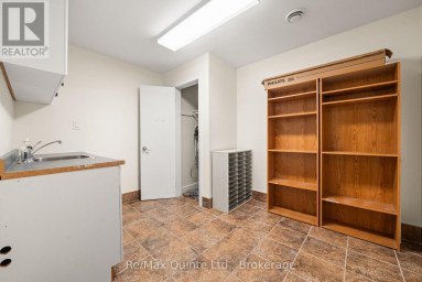 105 STATION STREET Belleville (Belleville Ward) Ontario photo 19