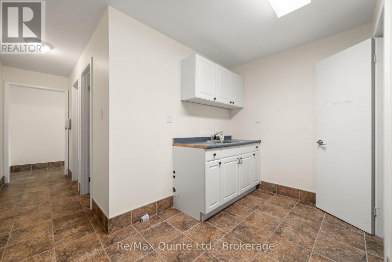 105 STATION STREET, Belleville (Belleville Ward), Ontario, K8N2S8