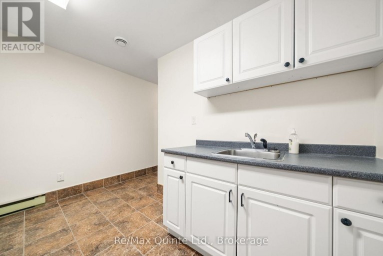 105 STATION STREET, Belleville (Belleville Ward), Ontario, K8N2S8