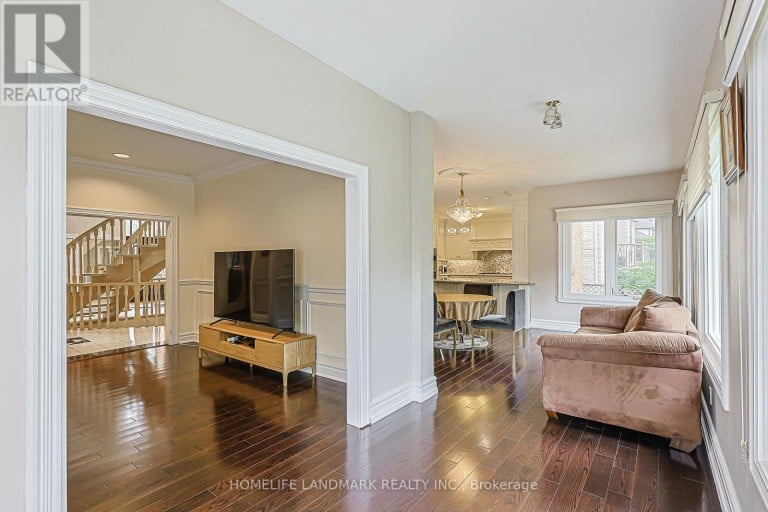 252 DUNVIEW AVENUE N, Toronto (Willowdale East), Ontario, M2N4J2