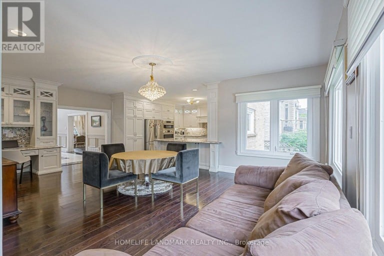 252 DUNVIEW AVENUE N, Toronto (Willowdale East), Ontario, M2N4J2