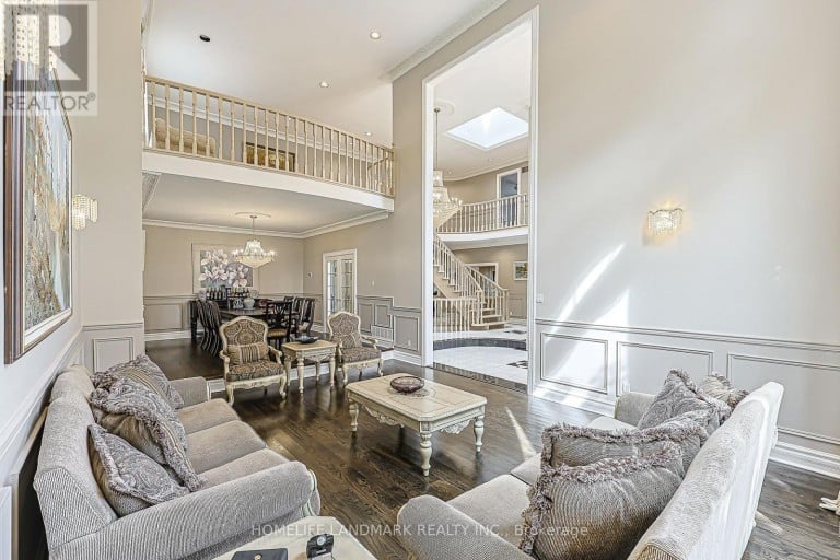 252 DUNVIEW AVENUE N, Toronto (Willowdale East), Ontario, M2N4J2