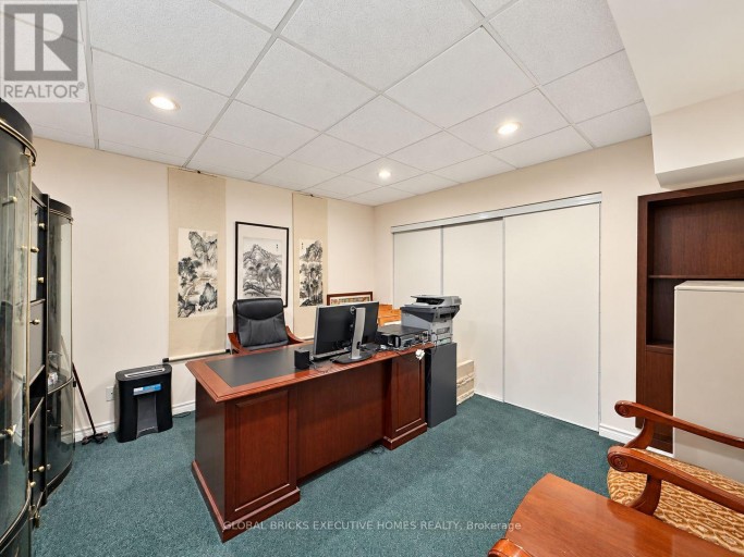 375 PRINCESS AVENUE, Toronto (Willowdale East), Ontario, M2N3S7