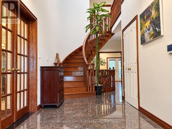 375 PRINCESS AVENUE, Toronto (Willowdale East), Ontario, M2N3S7