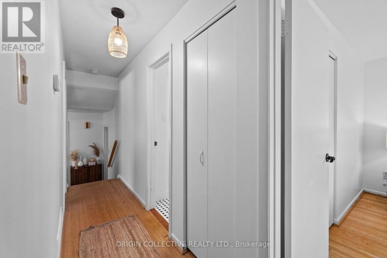 983 PARTHIA CRESCENT, Mississauga (Applewood), Ontario, L4Y2K9