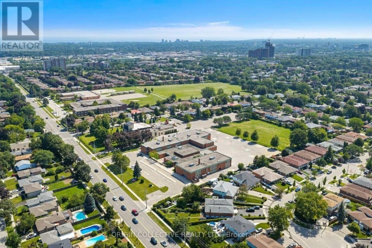 983 PARTHIA CRESCENT, Mississauga (Applewood), Ontario, L4Y2K9