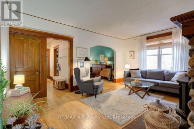 54 MCNAB STREET S Stratford Ontario photo 10
