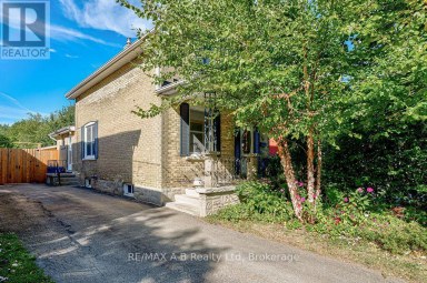 54 MCNAB STREET S Stratford Ontario photo 3