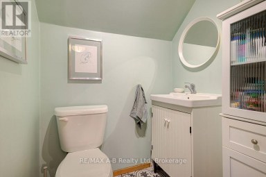 54 MCNAB STREET S Stratford Ontario photo 30