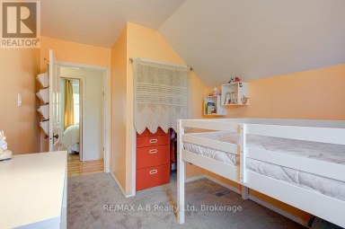 54 MCNAB STREET S Stratford Ontario photo 32
