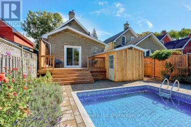 54 MCNAB STREET S Stratford Ontario photo 37