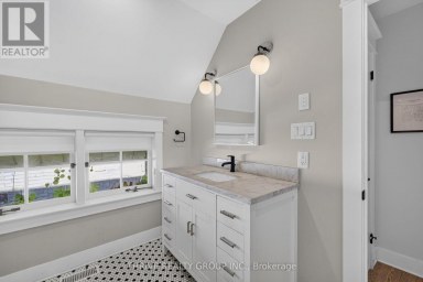 837 WELLINGTON STREET London East (East B) Ontario photo 32