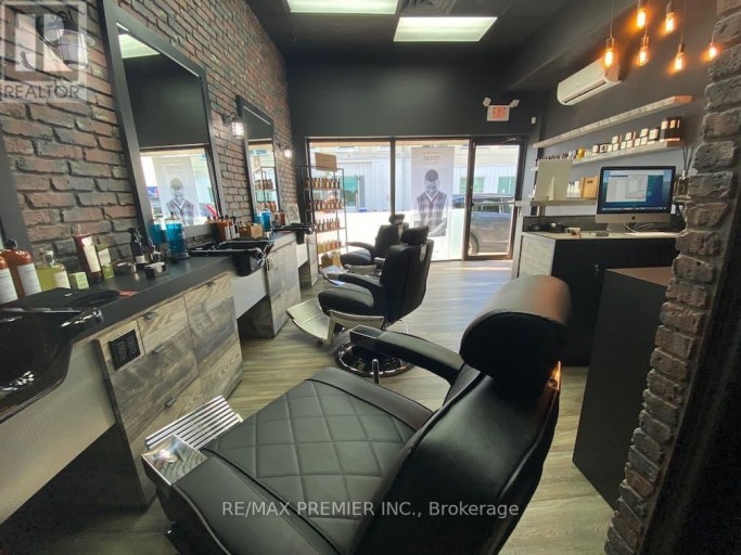 7 ERSKINE AVENUE, Toronto (Mount Pleasant West), Ontario, M4P2E7