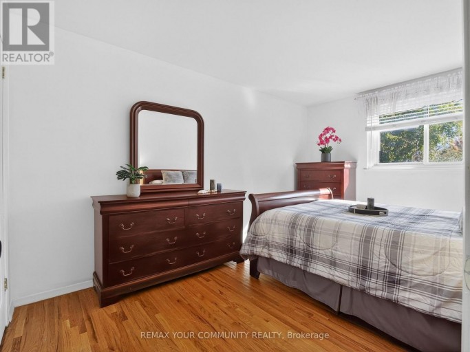 37 COXWORTH CRESCENT, Toronto (Malvern), Ontario, M1B1E2