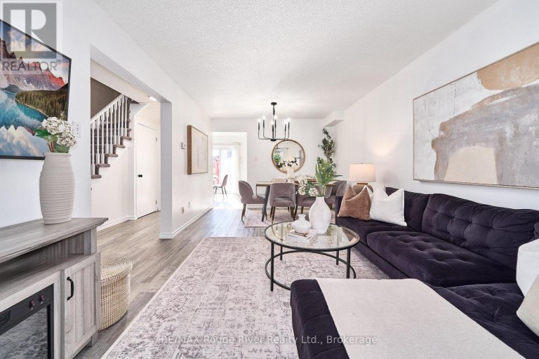 8 LANDERVILLE LANE, Clarington (Bowmanville), Ontario, L1C4W8
