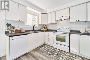 8 LANDERVILLE LANE Clarington (Bowmanville) Ontario photo 14