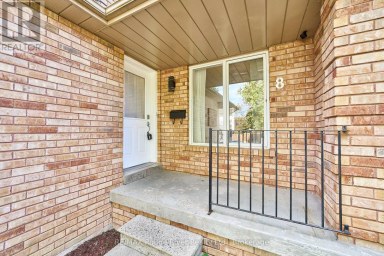 8 LANDERVILLE LANE Clarington (Bowmanville) Ontario photo 3