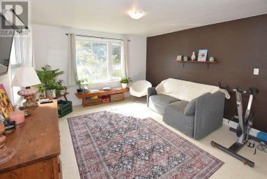 726 FAIRBAIRN STREET Peterborough (Northcrest Ward 5) Ontario photo 15