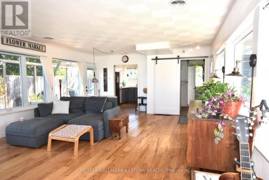 726 FAIRBAIRN STREET Peterborough (Northcrest Ward 5) Ontario photo 2