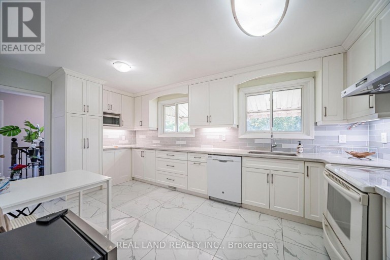 37 PAWNEE AVENUE, Toronto (Pleasant View), Ontario, M2H3C6