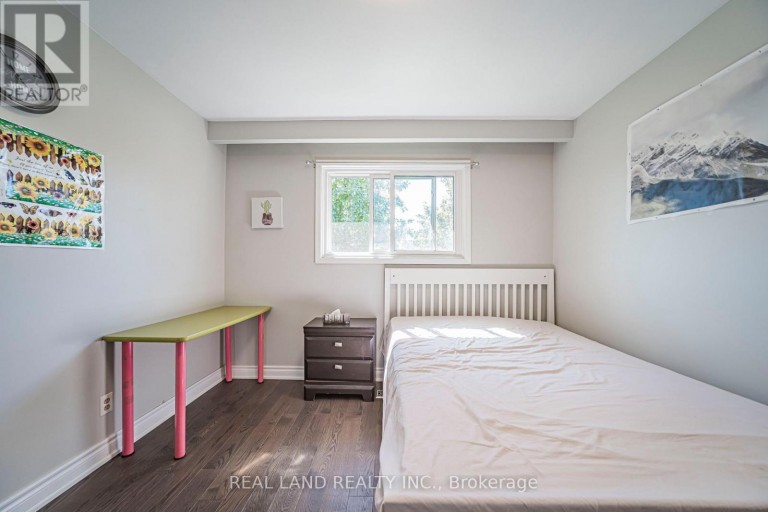 37 PAWNEE AVENUE, Toronto (Pleasant View), Ontario, M2H3C6